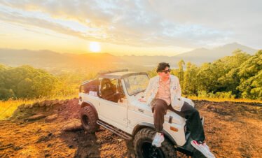 Mount Batur Jeep Sunrise Tour with Floating Temple