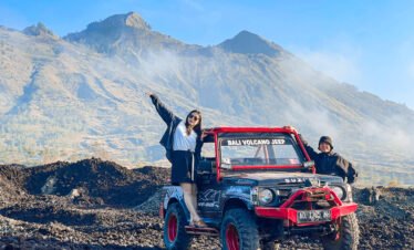 Mount Batur Jeep Sunrise Tour with Paperhills Cafe